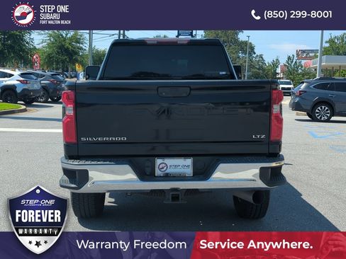 Used 2022 Chevrolet Silverado 2500 LTZ w/ Z71 Off-Road Package AWD/4WD image 6