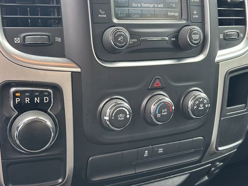 Used 2020 RAM 1500 Classic SLT image 26