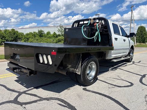 Used 2018 RAM 3500 Tradesman w/ Chrome Appearance Group AWD/4WD image 5
