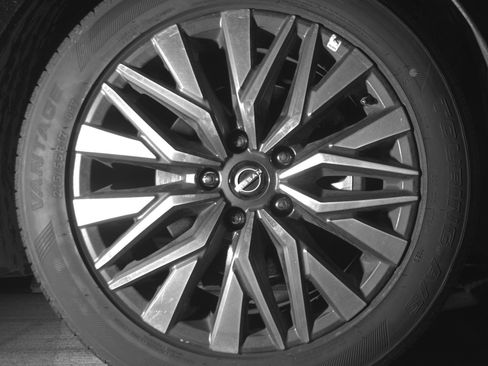 Used 2025 Nissan Altima 2.5 SV image 13