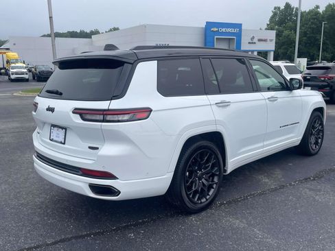 Used 2025 Jeep Grand Cherokee L Summit w/ Obsidian Package AWD/4WD image 3