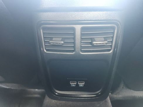 Used 2018 Chrysler 300 S image 16