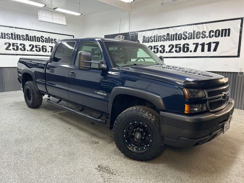 Used 2007 Chevrolet Silverado 2500 LT w/ Heavy-Duty Power Package AWD/4WD image 1