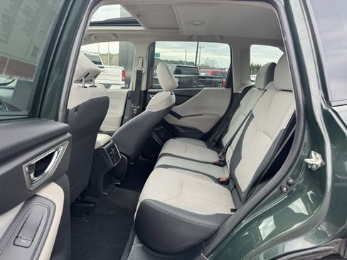Used 2022 Subaru Forester Premium image 13