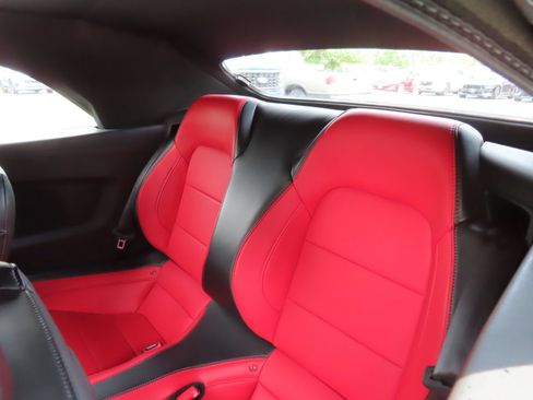 Used 2019 Ford Mustang GT Premium w/ GT Performance Package RWD image 39