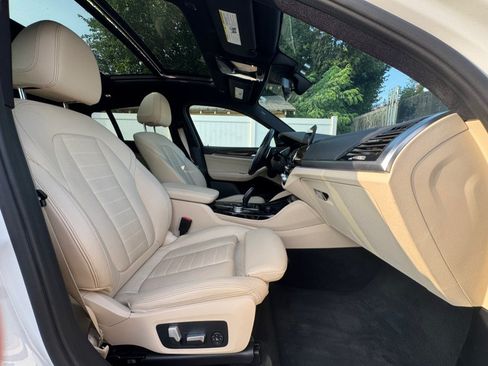 Used 2021 BMW X4 xDrive30i w/ EXECUTIVE PACKAGE w/ Premium Package AWD/4WD image 39