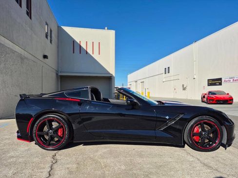 Used 2014 Chevrolet Corvette Stingray Coupe image 3