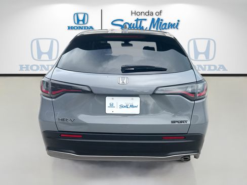 Used 2025 Honda HR-V Sport image 6
