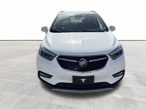 Used 2019 Buick Encore Essence AWD/4WD image 2