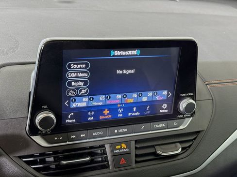 Used 2021 Nissan Altima 2.5 SR FWD image 6
