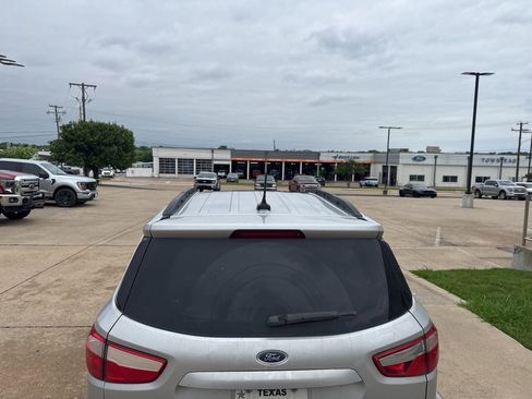 Used 2018 Ford EcoSport SE FWD image 5