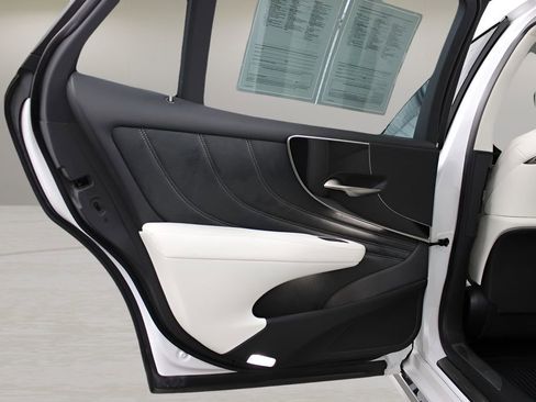 Used 2023 Lexus LS 500 w/ Interior Upgrade Package image 30