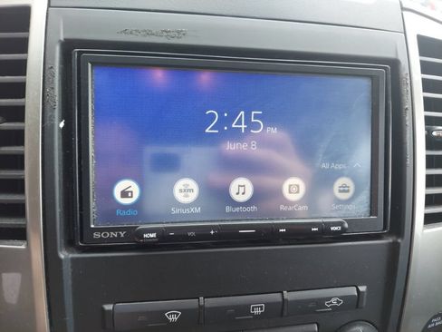 Used 2011 Nissan Frontier SL AWD/4WD image 23