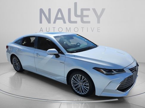 Used 2021 Toyota Avalon Limited w/ Advanced Safety Package FWD image 6