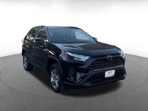 Used 2025 Toyota RAV4 XLE image 3