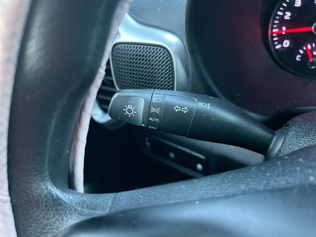 Used 2022 Kia Soul LX FWD image 18