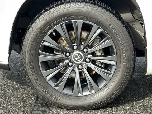 Used 2020 Lexus GX 460 Premium image 34