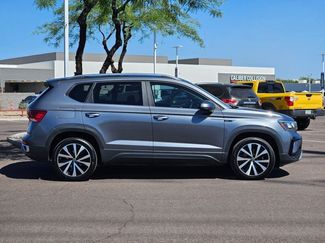 Used 2022 Volkswagen Taos SE FWD video 4
