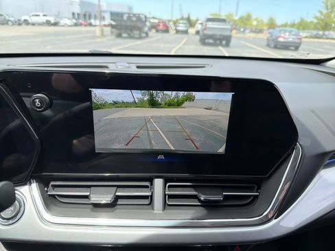 New 2026 Chevrolet Trax LT w/ Sunroof Package FWD image 19