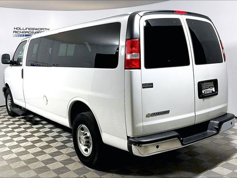 Used 2023 Chevrolet Express 3500 LT w/ LT Preferred Equipment Group RWD image 8