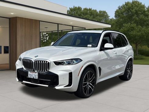 Used 2026 BMW X5 sDrive40i w/ M Sport Package RWD image 2