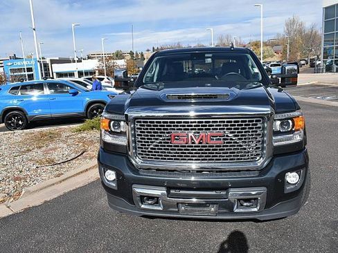 Used 2017 GMC Sierra 2500 Denali w/ Duramax Plus Package image 2