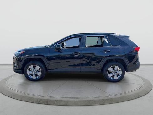 Used 2024 Toyota RAV4 LE AWD/4WD image 4