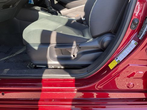 Used 2022 Toyota Corolla LE w/ Carpet Mat Package (TMS) FWD image 20