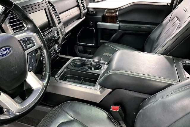 Used 2017 Ford F250 Platinum w/ Platinum Ultimate Package AWD/4WD image 19