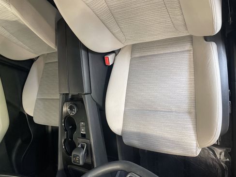 Used 2023 Nissan Rogue SV image 15