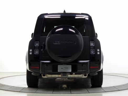 Used 2024 Land Rover Defender 130 X image 5
