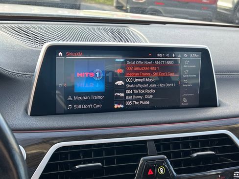 Used 2022 BMW 740i xDrive w/ Premium Package image 18