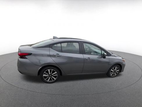 Used 2025 Nissan Versa SV FWD image 14