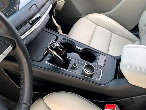 Used 2022 Cadillac XT4 Premium Luxury w/ Enhanced Visibility Package FWD image 16