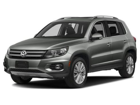 Used 2015 Volkswagen Tiguan SE image 1