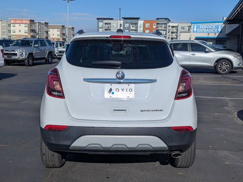 Used 2020 Buick Encore Essence image 6