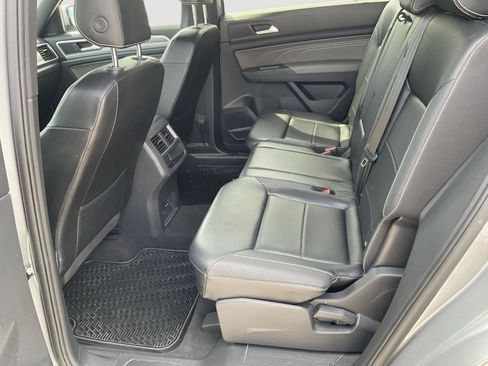 Used 2022 Volkswagen Atlas Cross Sport SE FWD image 18