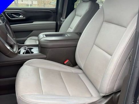 Used 2024 Chevrolet Tahoe Z71 w/ Luxury Package AWD/4WD image 14