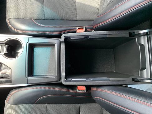 Used 2017 Toyota Camry SE w/ Moonroof Package FWD image 24