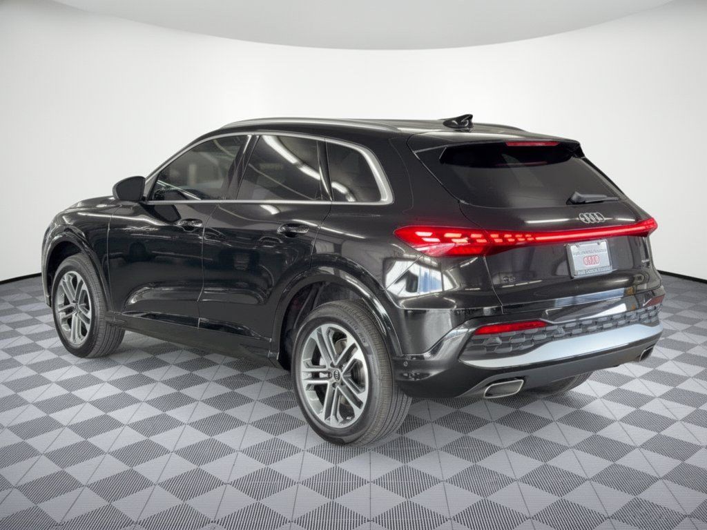 New 2026 Audi Q5 Premium Plus AWD/4WD image 3