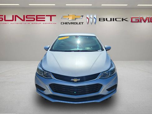 Certified 2018 Chevrolet Cruze LS image 2