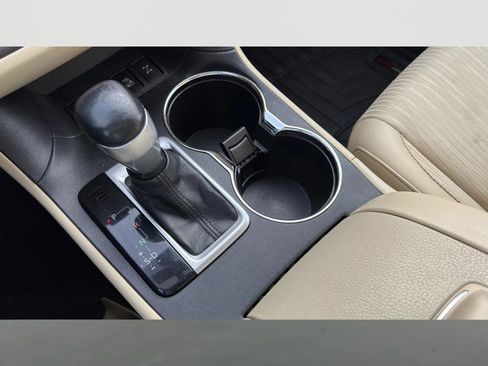 Used 2015 Toyota Highlander Plus image 23