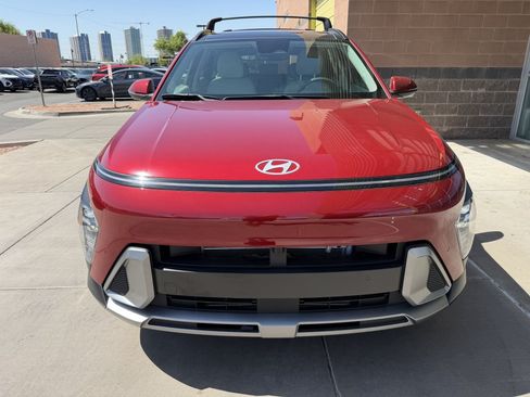 Used 2025 Hyundai Kona Limited FWD image 10