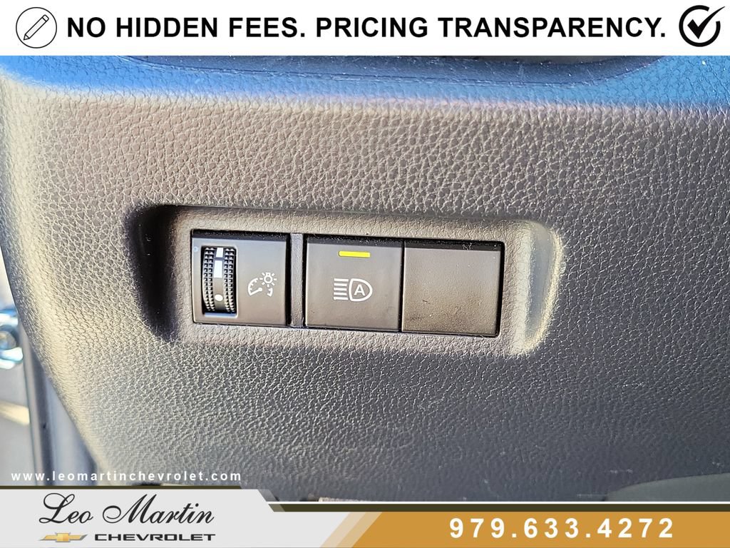 Used 2022 Toyota RAV4 LE FWD image 18
