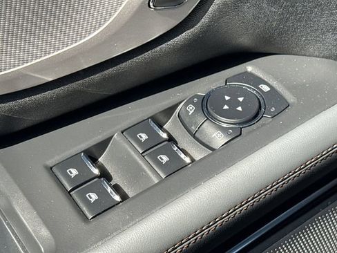 Used 2025 Ford Expedition Active image 31