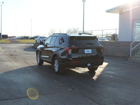 New 2026 Ford Explorer Active AWD/4WD image 5