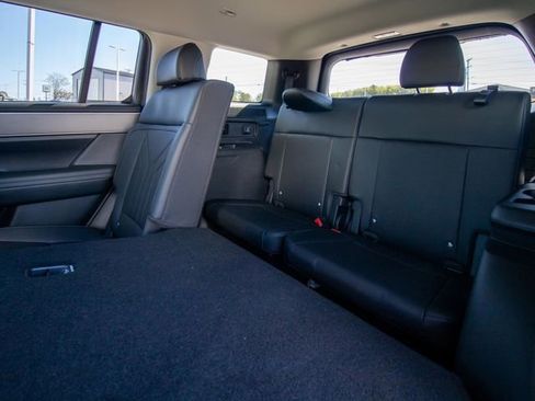 Used 2025 Hyundai Santa Fe XRT image 9