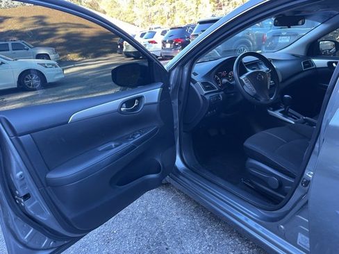 Used 2017 Nissan Sentra S image 4