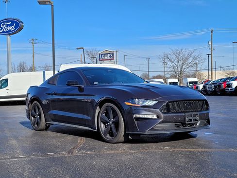 Used 2022 Ford Mustang GT image 1