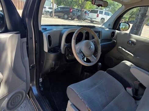 Used 2010 Nissan Cube 1.8 S w/ Interior Designer Pkg FWD image 5